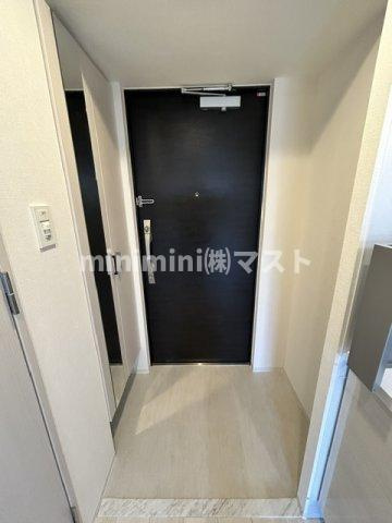IW RESIDENCE大阪CREST TAPPの玄関