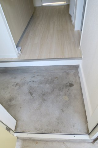 ハイツユニバースティの玄関