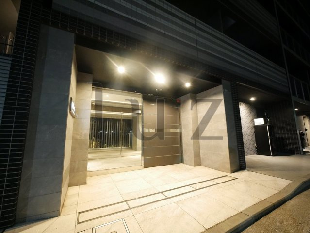 シーネクス東神奈川のエントランス