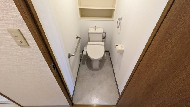【トイレ】 | エテルノン泉佐野