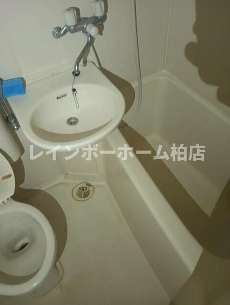 特典：仲介手数料が無料です!!の洗面所