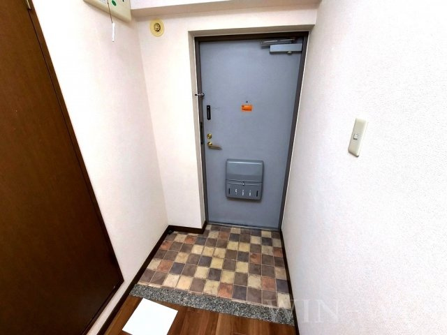 ヴィラウィルの玄関|イメージ（同建物内別部屋の写真です）