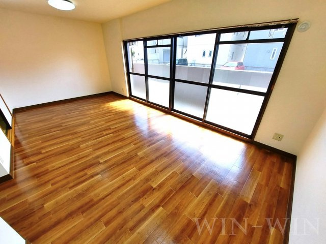 ヴィラウィルの居間・リビング|イメージ（同建物内別部屋の写真です）