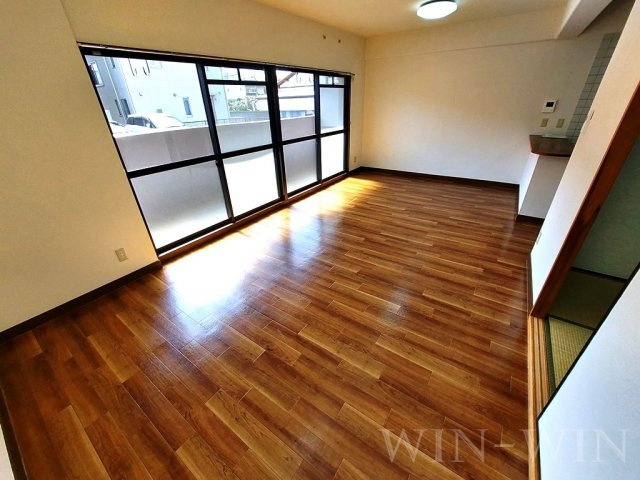 ヴィラウィルの居間・リビング|イメージ（同建物内別部屋の写真です）