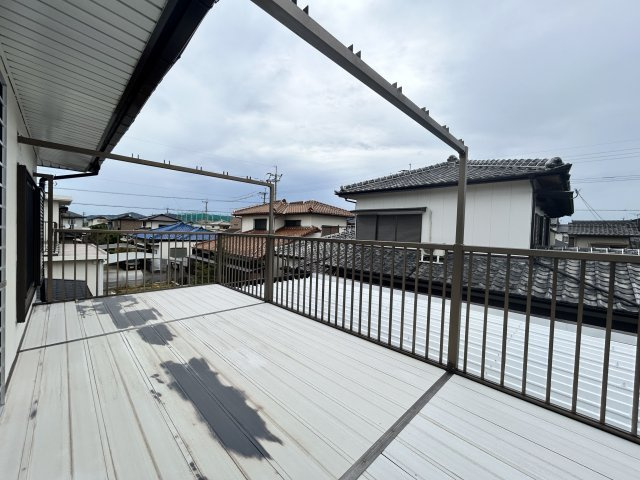【バルコニー】 | 手鎌売家 | 陽当り・通風良好！お布団も気持ちよく乾く快適なバルコニー