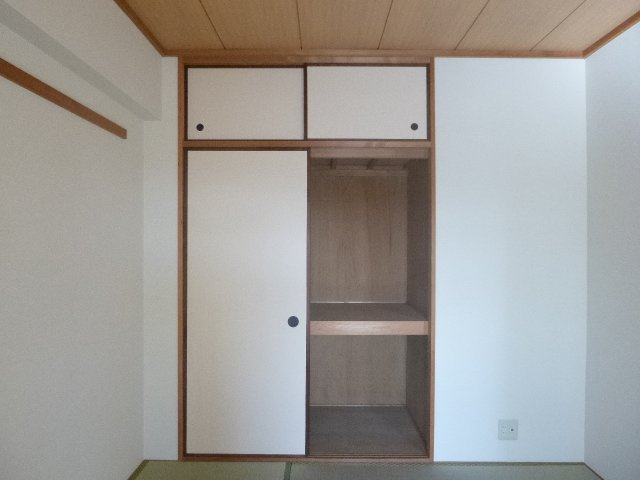 アジュール飾磨の収納