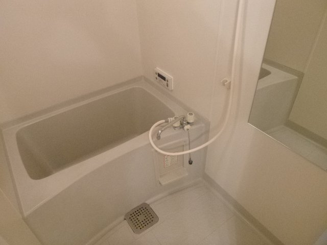 アジュール飾磨の浴室
