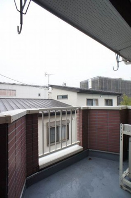 【バルコニー】 | メゾン但馬 | バルコニーからの眺めを楽しみながら食事をしませんか