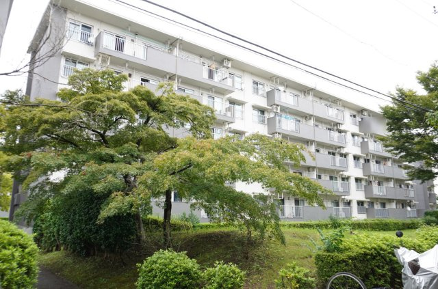 新栄町団地4街区5号棟