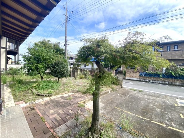 【中古戸建】前橋市下川町の庭|■お庭｜お庭付きで家庭菜園やお子様も遊べるほどのお庭がございます♪まずはお気軽にお問い合わせください！