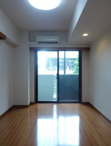 ルーブル上鷺宮の居間・リビング|他部屋の参考写真です