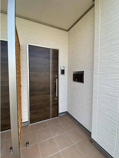 ルミエール　　　刈谷市近郊の賃貸はクラスホーム刈谷店の玄関