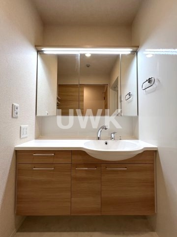 京都市伏見区松屋町のアパートの洗面所
