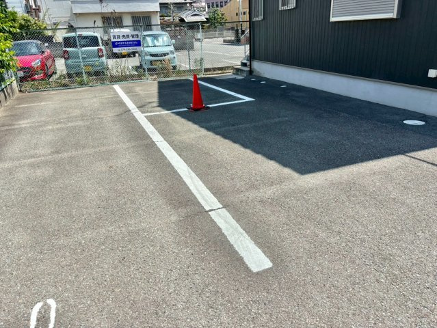 康照薗の駐車場