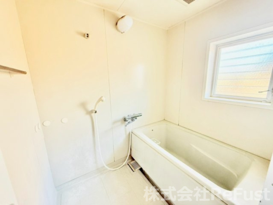 北茨城市大津町　クリニック兼住宅の浴室|きれいなお風呂です