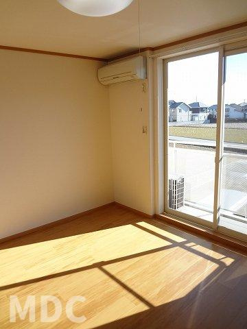 板野郡藍住町矢上字原のアパートの居間・リビング