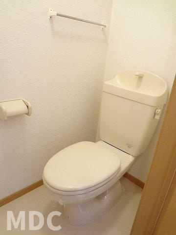 板野郡藍住町矢上字原のアパートのトイレ