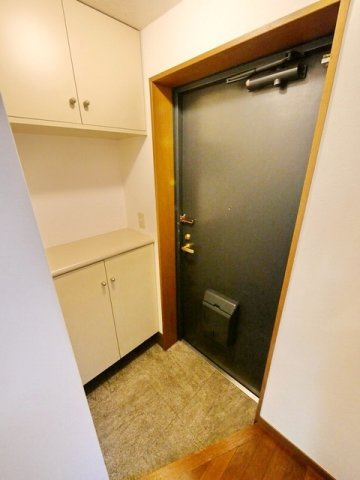 川崎市多摩区菅城下の賃貸マンションの玄関