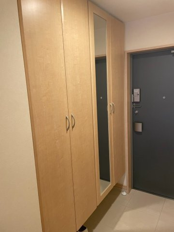フローレンス貴船グランドアークの玄関