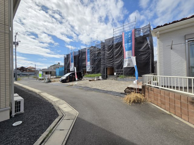 新築　太田市市場町第6　3号棟　Cradle Gardenの前面道路含む現地写真|現地写真　南側前面道路幅員約4ｍ　北側前面道路幅員約5ｍ
