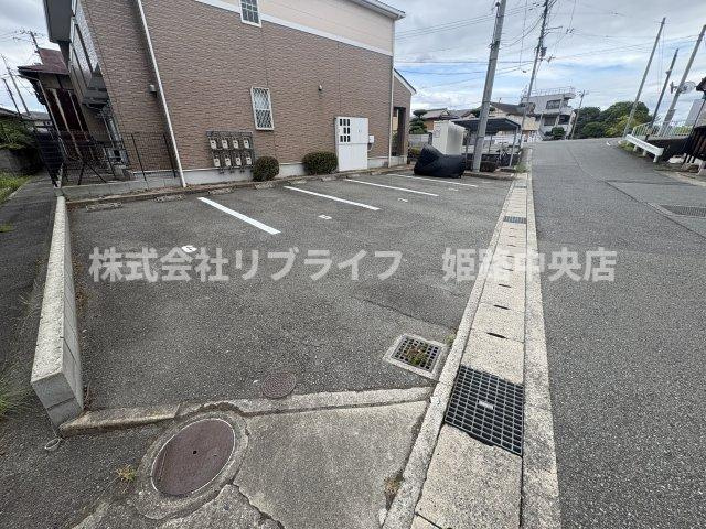 メゾンみおの駐車場