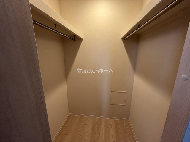 スプランディッド大阪NAMBA　LINEの収納