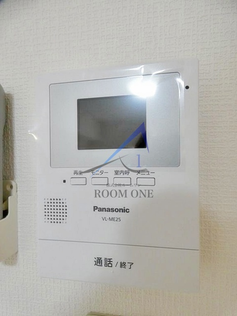 エルプレイス三田のセキュリティ|モニター付きインターホンです。