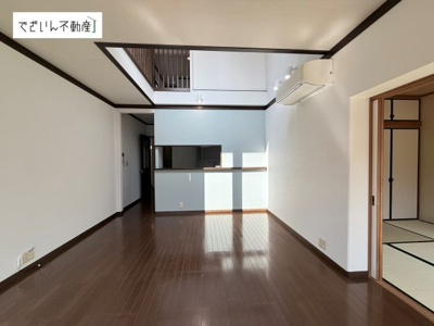 【居間・リビング】 | 久喜市西大輪　中古住宅   | 現地(2026年9月撮影)
1階LDK