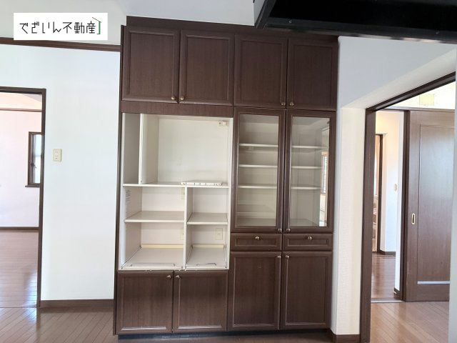 【キッチン】 | 久喜市西大輪　中古住宅   | 現地(2026年9月撮影)
1階キッチンカップボード