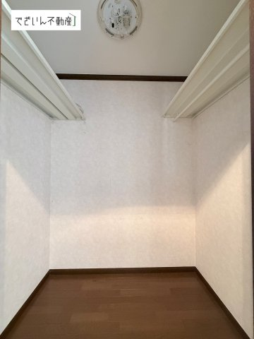 【収納】 | 久喜市西大輪　中古住宅   | 現地(2026年9月撮影)
2階ウォークインクローゼット