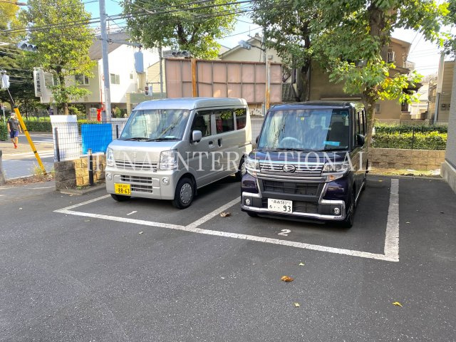 オリーブハウスⅤの駐車場