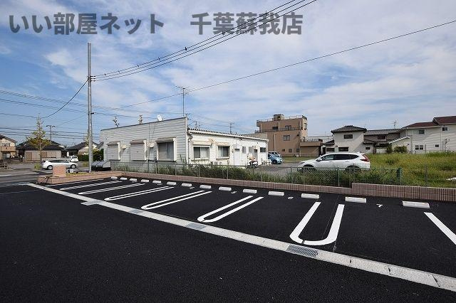 ハウス　ラフランス　Ｂの駐車場|駐車場です