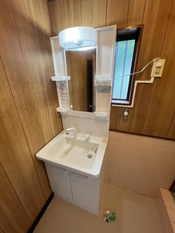 貸家　芦屋市三条町の洗面所