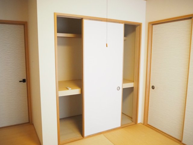 あわら市花乃杜　太陽光パネル付きのお家の収納