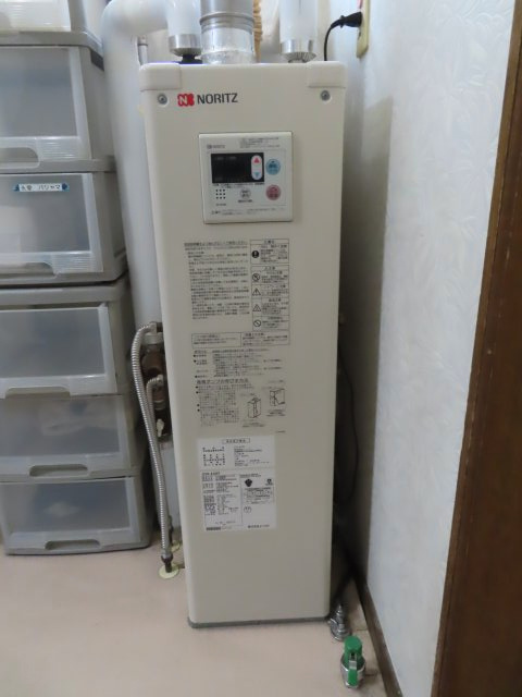 北見市川東３５７番地３８、３９　土地２筆付き２世帯中古売家の発電・温水設備|灯油ボイラー