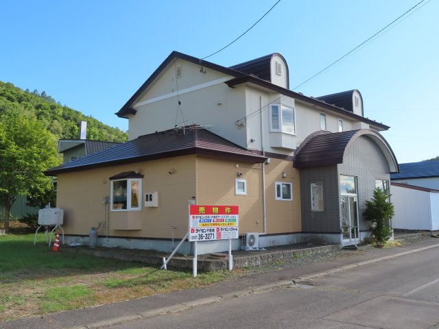 北見市川東３５７番地３８、３９　土地２筆付き２世帯中古売家の外観