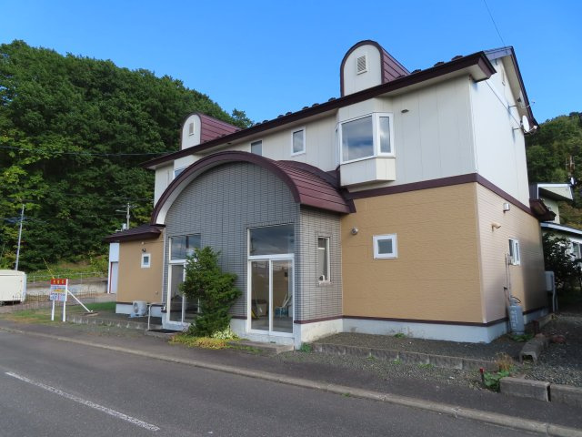 北見市川東３５７番地３８、３９　土地２筆付き２世帯中古売家の外観
