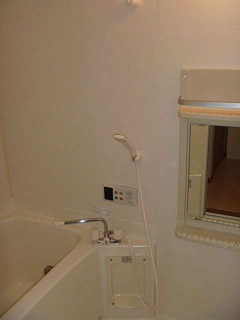 エントピア名和北Ａの浴室