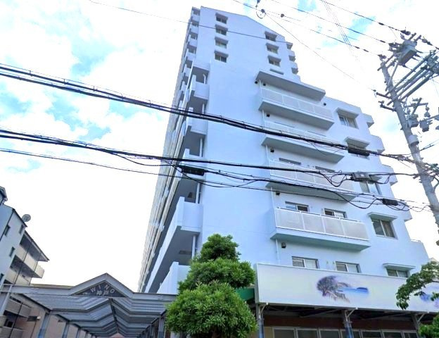 ウイング神戸の外観|3駅3路線　徒歩圏。将来のお子様の通学も視野に入れると各方面アクセスがいい住居は日々の生活を助けてくれますね。
