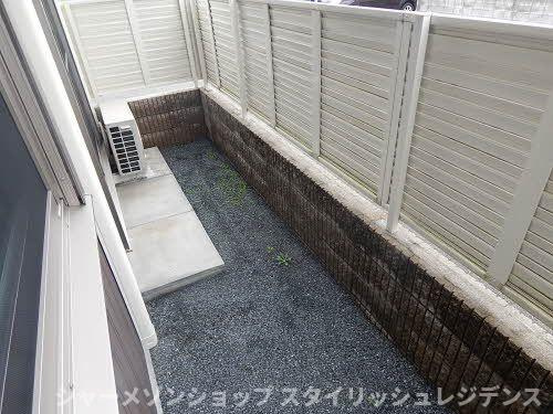 エクセラン殿川　Ｂ棟の庭