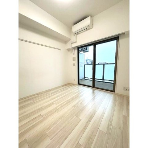 名古屋市熱田区外土居町の賃貸マンションの居間・リビング