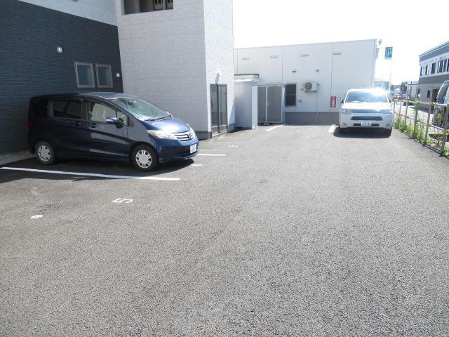 プレジール(音更町すずらん台）の駐車場