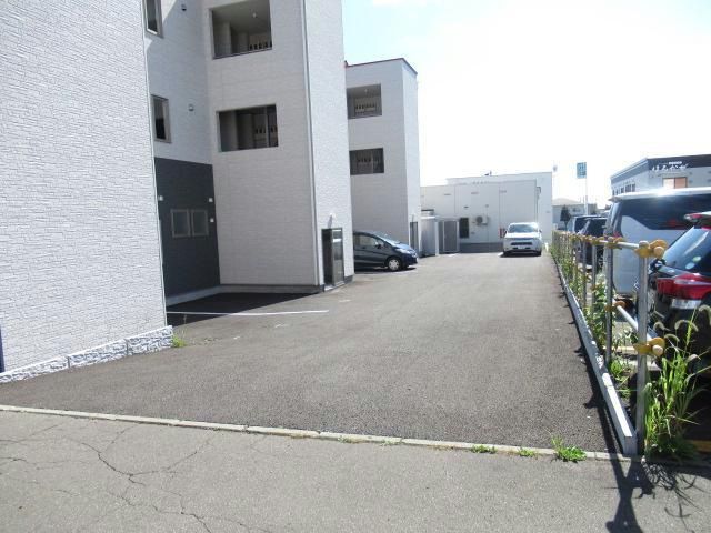 プレジール(音更町すずらん台）の駐車場