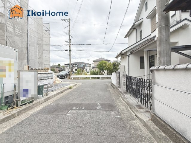 神戸市西区玉津町高津橋全２棟B号棟　新築戸建の前面道路含む現地写真|●資料・カタログのご請求無料●バス停まで徒歩6分、 19分で明石駅にも到着し通勤や通学に便利な立地
