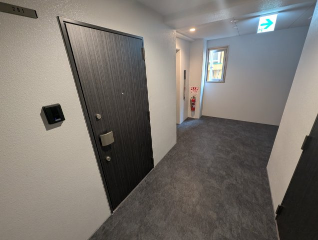 ソルテラス甲子園口クレアストの玄関