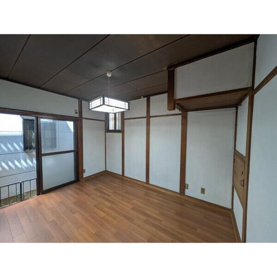 【居間・リビング】 | 高石市千代田4LDK戸建て