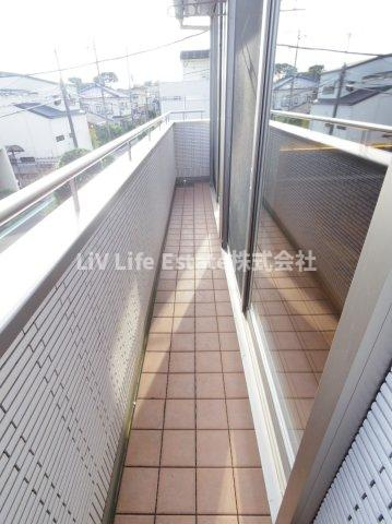 東村山市萩山町４丁目のアパートのバルコニー