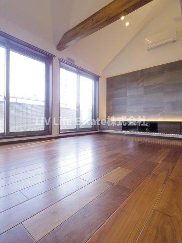 東村山市萩山町４丁目のアパートの居間・リビング
