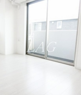 【居間・リビング】 | TASUKIRICHESSENAKAMEGURO | 洋室のお部屋です。