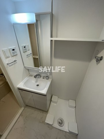 IW　RESIDENCE大阪CREST　TAPPの洗面所
